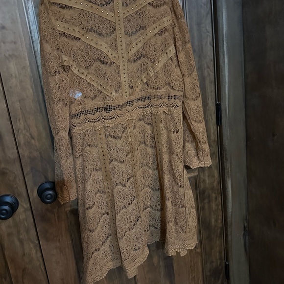 Vocal Tan Lace Bohemian Duster - Picture 2 of 10